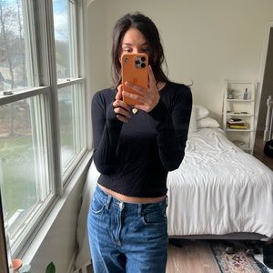 Basic long sleeve black tshirt